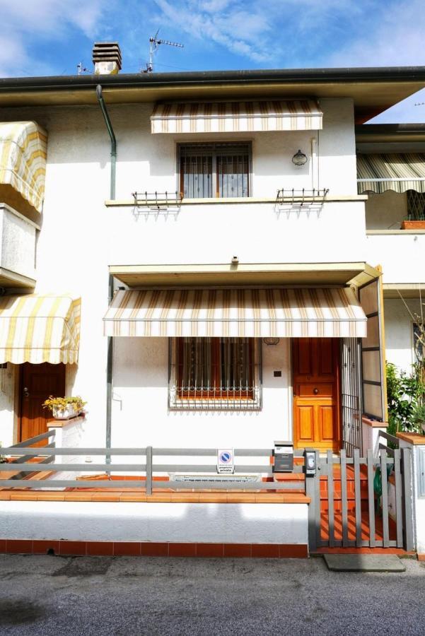 维亚雷焦Casa Ceragioli别墅 外观 照片